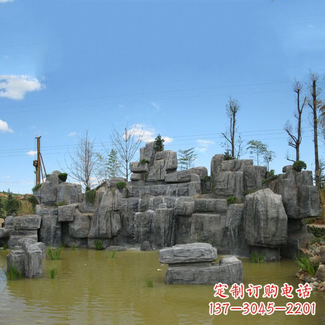 辽阳金碧辉煌的公园雕塑