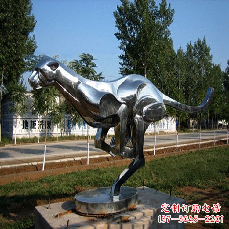 辽阳活泼可爱的袋鼠拉丝不锈钢雕塑