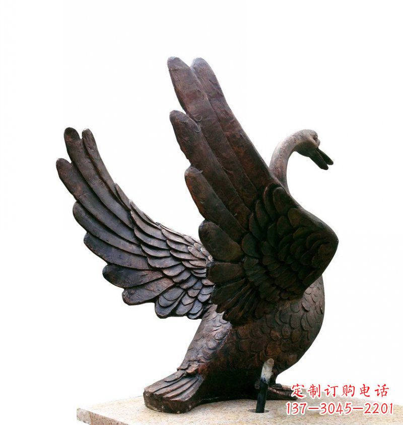 辽阳欣赏翱翔的天鹅铜雕