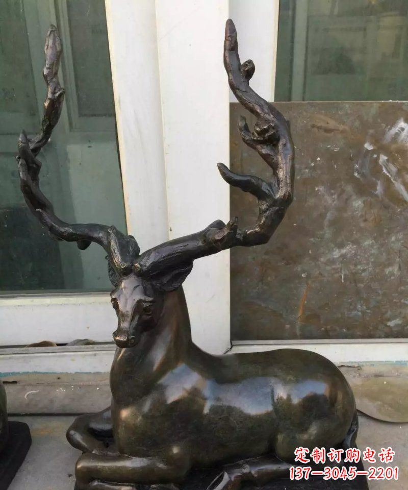辽阳铸铜小鹿动物雕塑