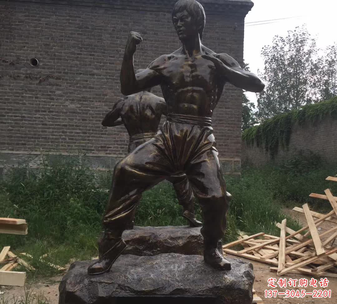 辽阳功夫之王李小龙广场铜雕