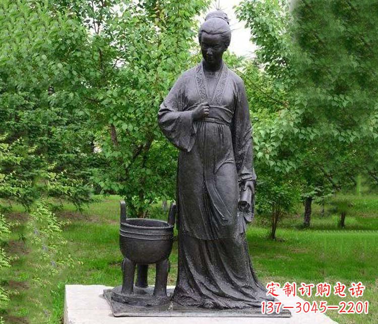 辽阳古代名人李清照铜雕