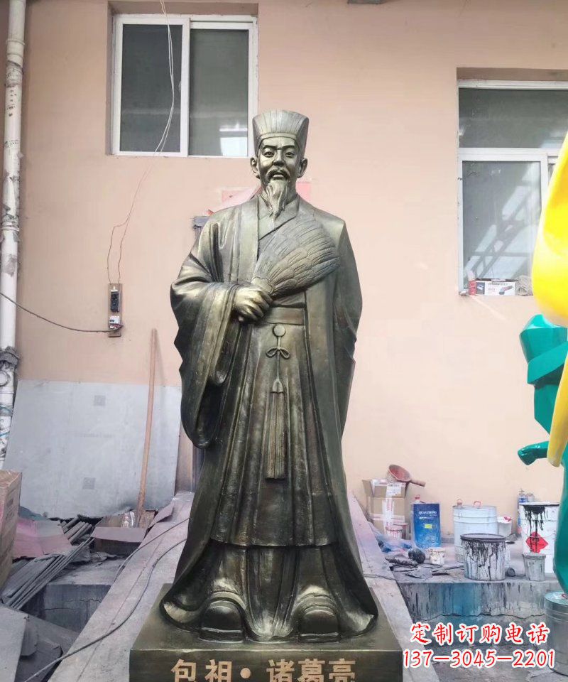 辽阳古代名人诸葛亮铜雕 (2)