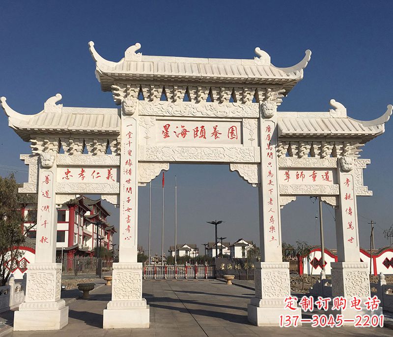 辽阳古代牌坊浮雕柱子