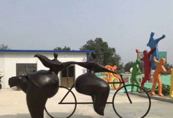 辽阳青春无悔，精致自行车雕塑