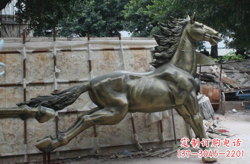 辽阳逸致领雕:广场奔马动物铜雕