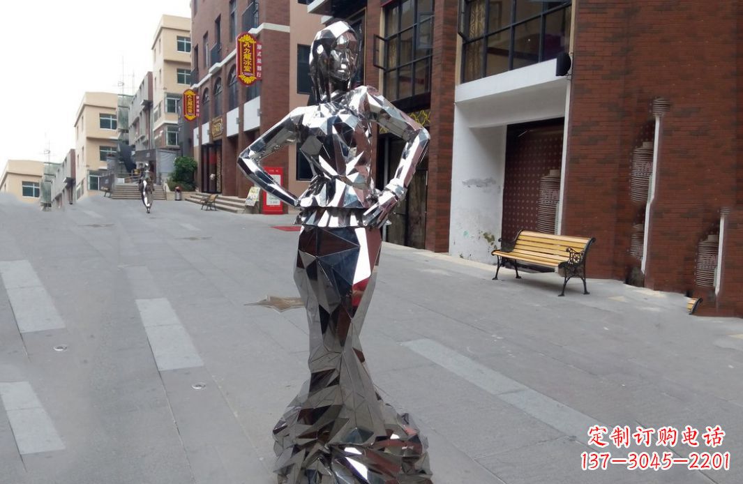 辽阳以美丽的姿态展示不锈钢美女雕塑