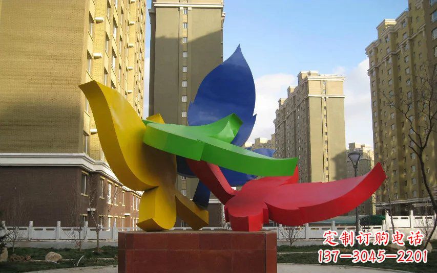 辽阳造型精美的不锈钢树叶雕塑