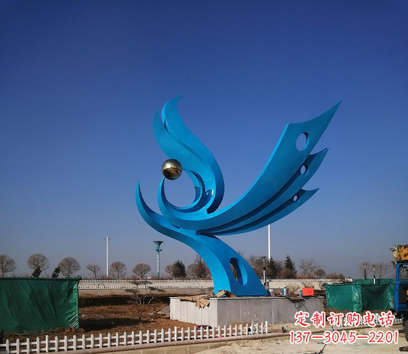 辽阳中领雕塑凤凰雕塑,象征着精致的品味