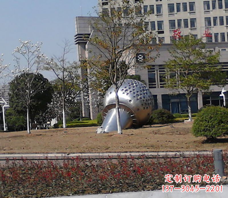 辽阳传统话筒雕塑,融合现代美学设计