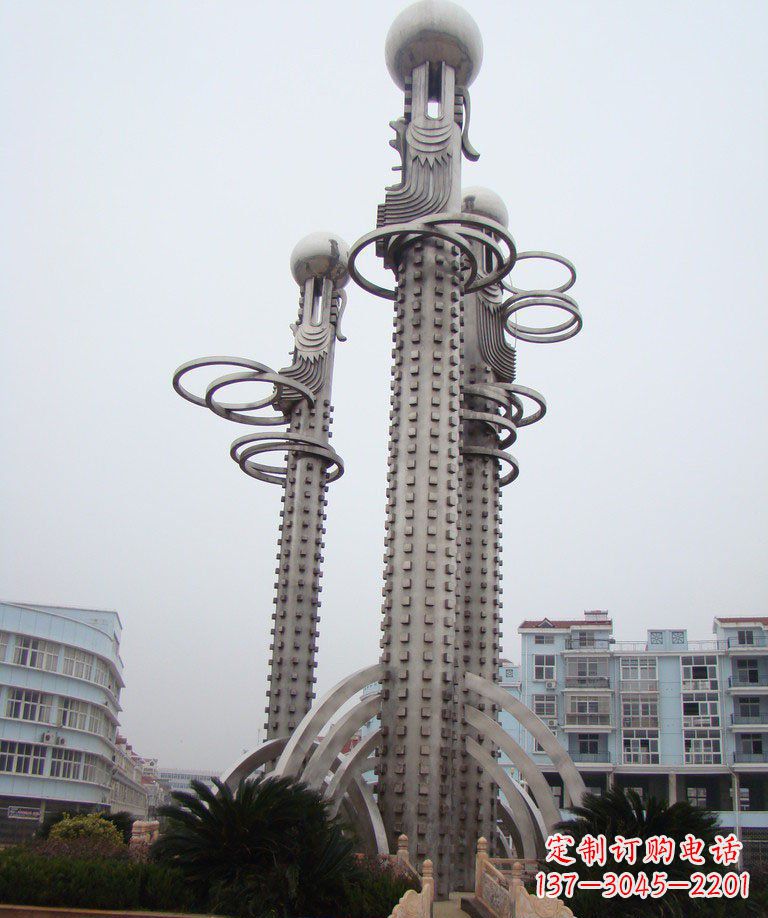 辽阳精美的不锈钢龙柱雕塑;