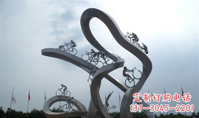 辽阳广场不锈钢骑自行车人物雕塑
