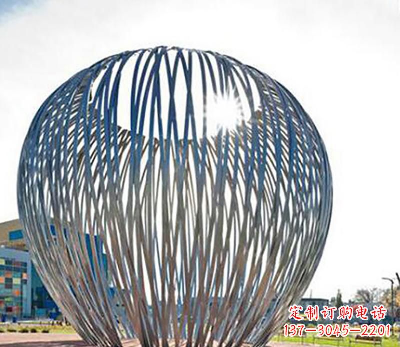辽阳中领雕塑|铸就不锈钢树叶风雕塑