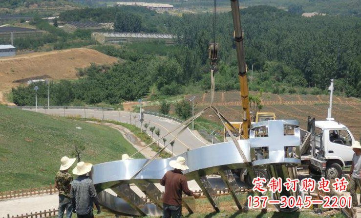 辽阳中领雕塑:高质量不锈钢竖琴雕塑