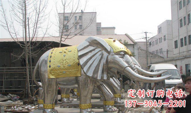 辽阳广场大象不锈钢雕塑