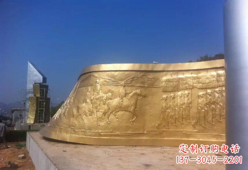 辽阳广场锻铜书卷雕塑
