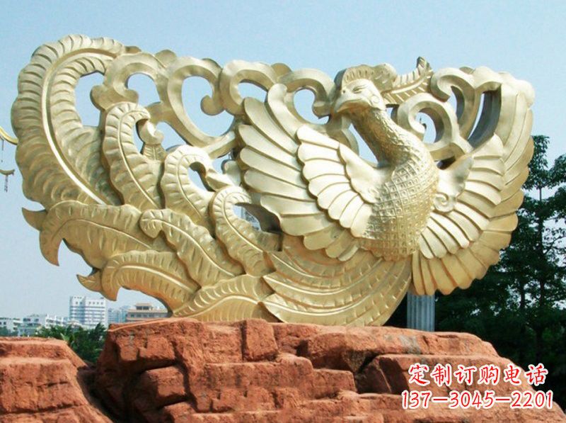 辽阳广场凤凰铜雕