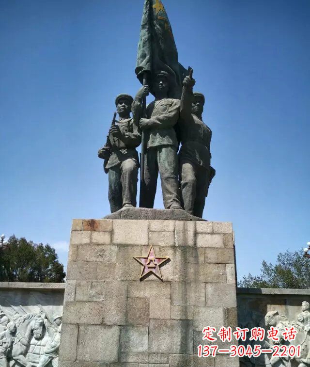 辽阳广场革命战士纪念铜雕