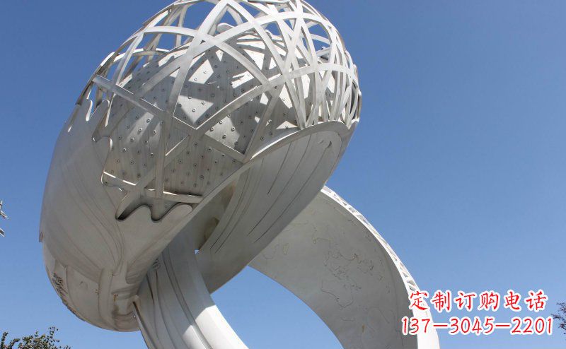 辽阳广场戒指不锈钢雕塑 (2)