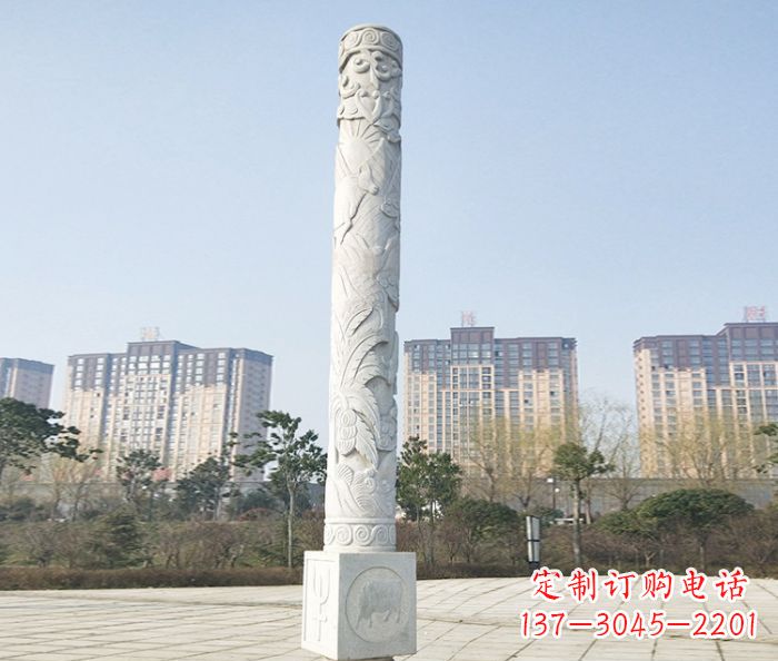 辽阳真实而细腻的大理石龙柱石雕
