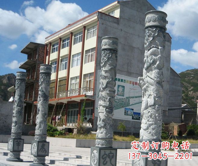 辽阳广场景观十二生肖龙柱石雕