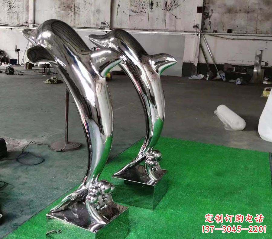辽阳广场镜面不锈钢海豚雕塑