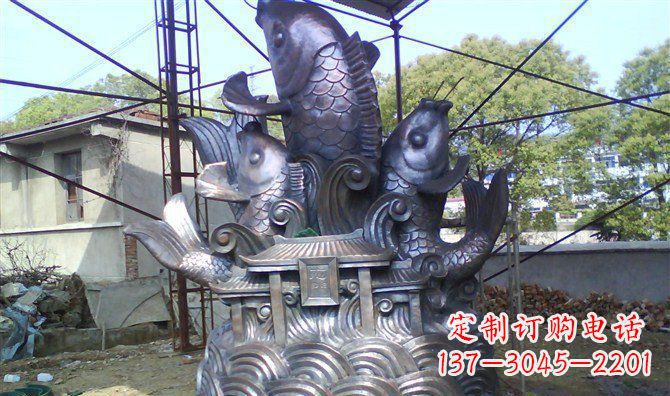 辽阳广场鲤鱼跃龙门景观铜雕