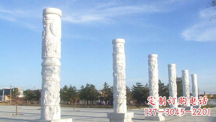 辽阳中国传统石雕:广场龙柱雕