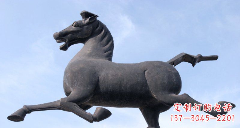 辽阳广场马踏飞燕铜雕 (2)