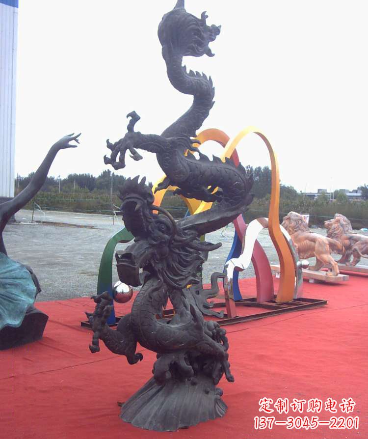 辽阳广场神龙铜雕