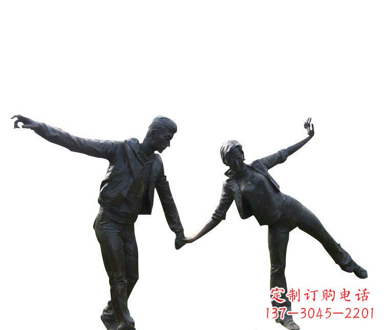 辽阳铜恋人雕塑,完美呈现浪漫爱情