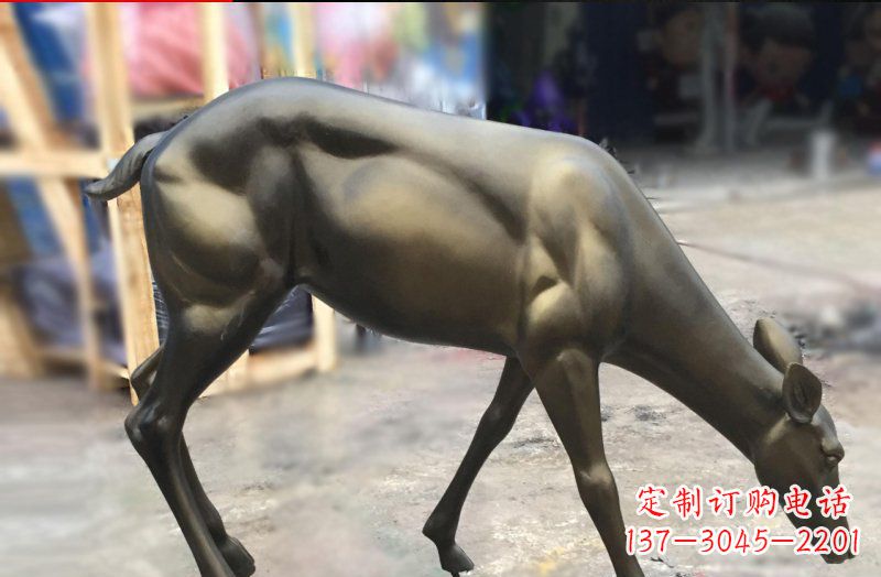 辽阳真实毛发的梅花鹿雕塑