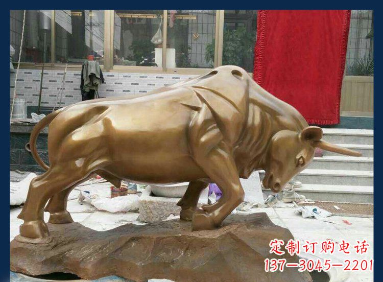 辽阳广场铜雕贴金黄牛动物雕塑