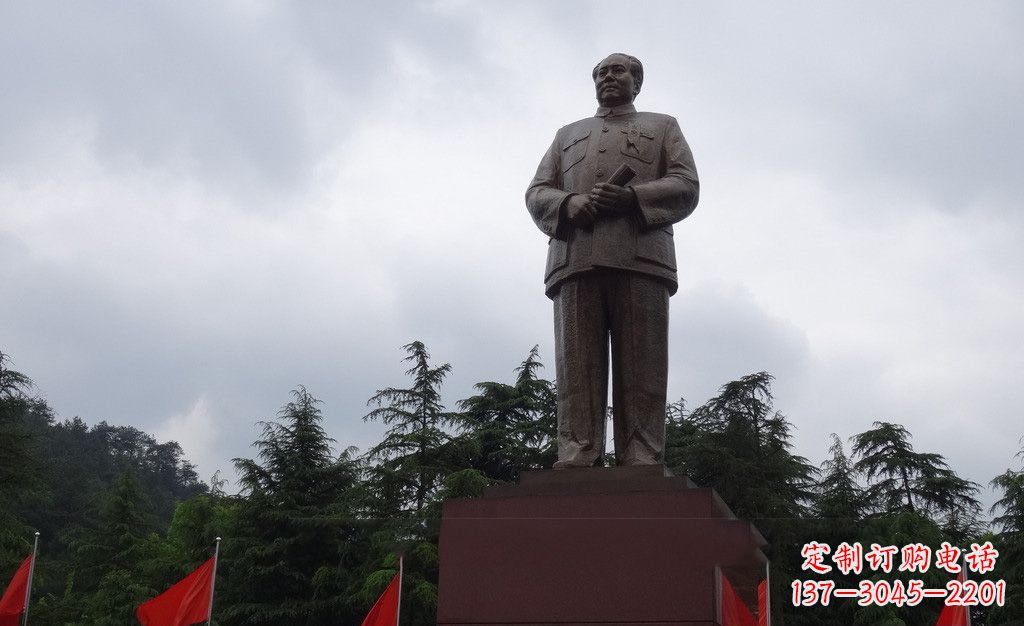 辽阳甄选传奇,以毛泽东雕塑勾勒历史轮廓