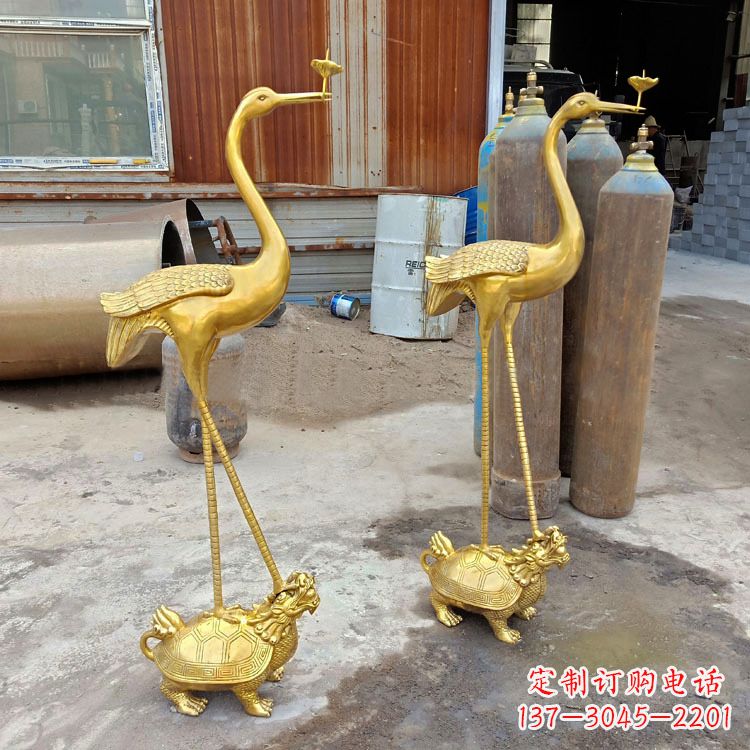 辽阳龟鹤延年仙鹤铜雕