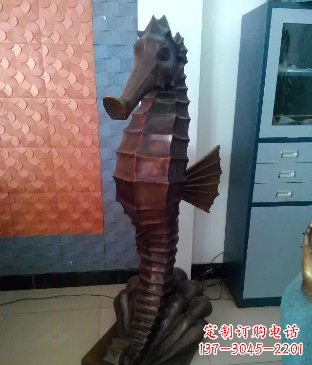 辽阳海马铸铜动物铜雕