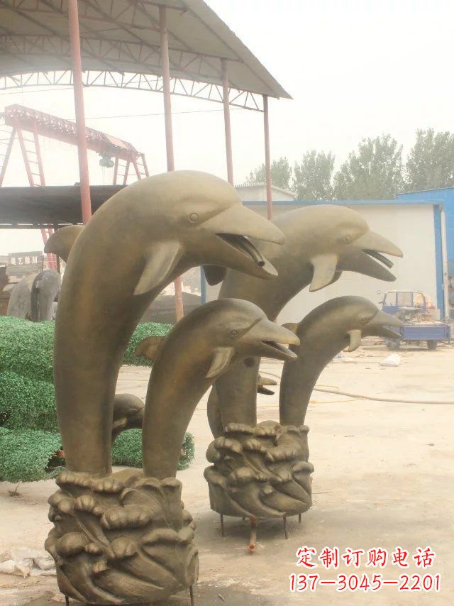 辽阳海豚动物铜雕 (2)