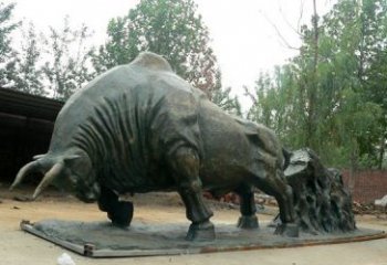 辽阳新中国拓荒牛铜雕，传承中国传统文化