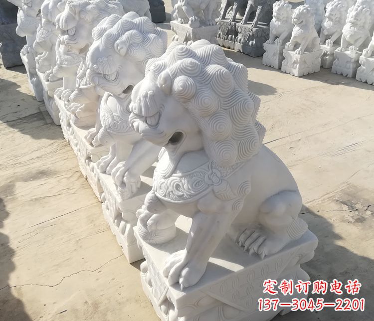 辽阳汉白玉踩球狮子门口招财镇宅石雕