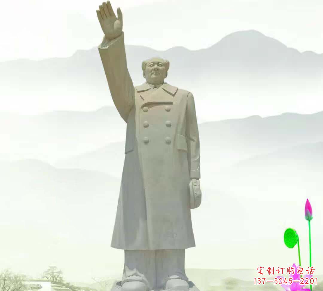 辽阳汉白玉打造的毛泽东雕塑