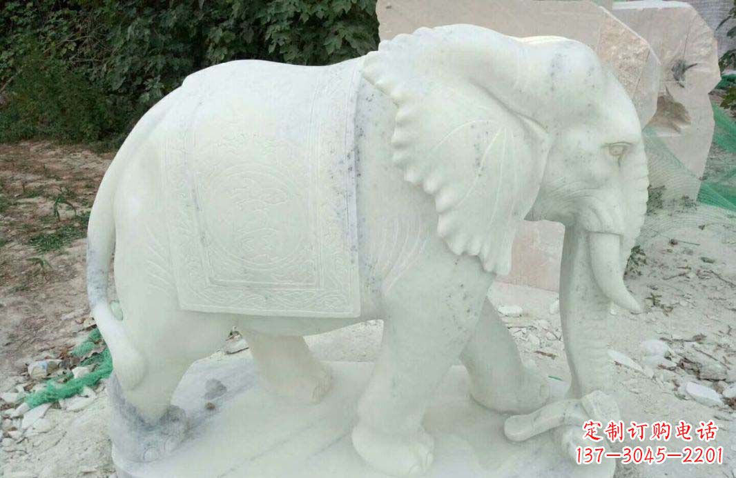 辽阳山寨大象雕塑,唤醒宅邸辉煌