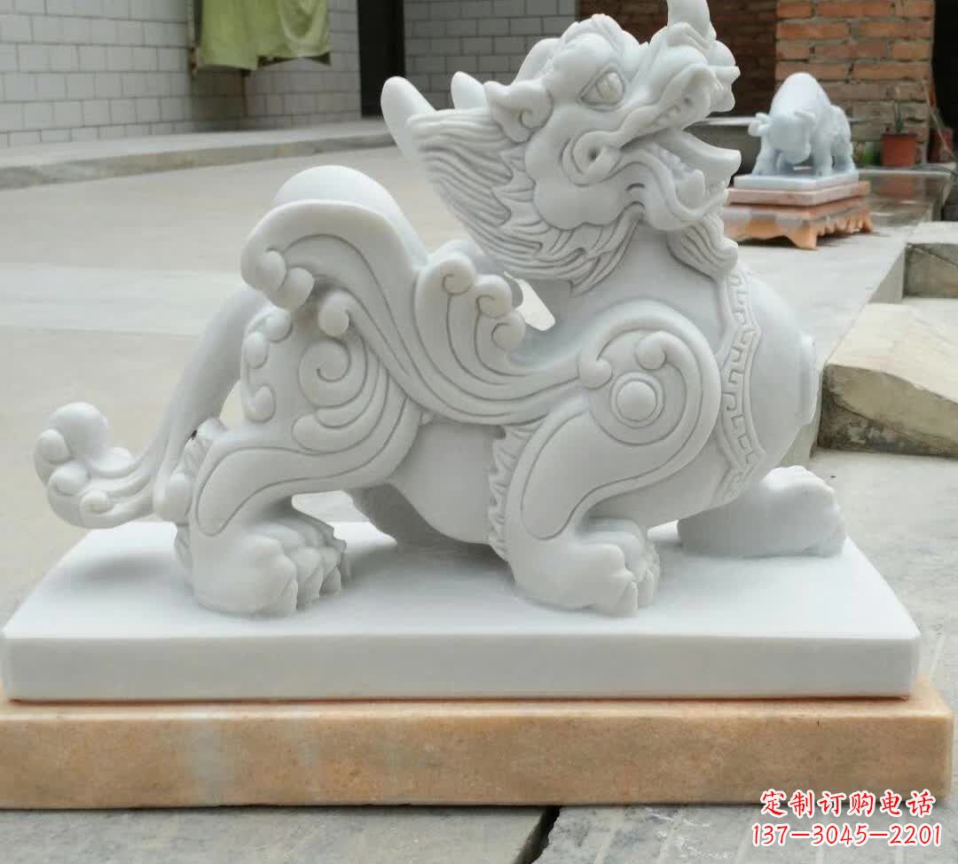 辽阳汉白玉神兽貔貅雕塑