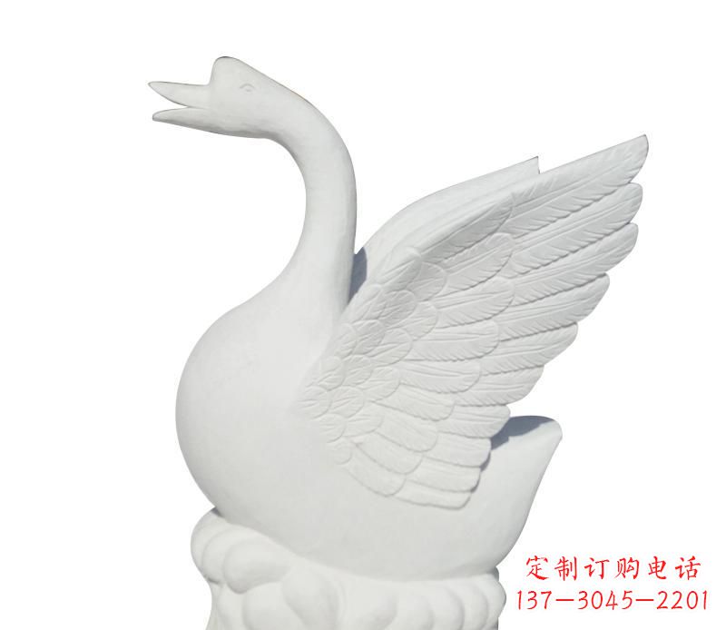 辽阳汉白玉雕刻的精美天鹅雕塑