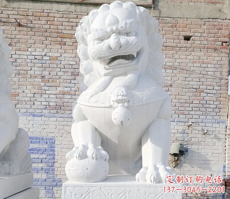 辽阳正宗汉白玉狮子门墩雕塑