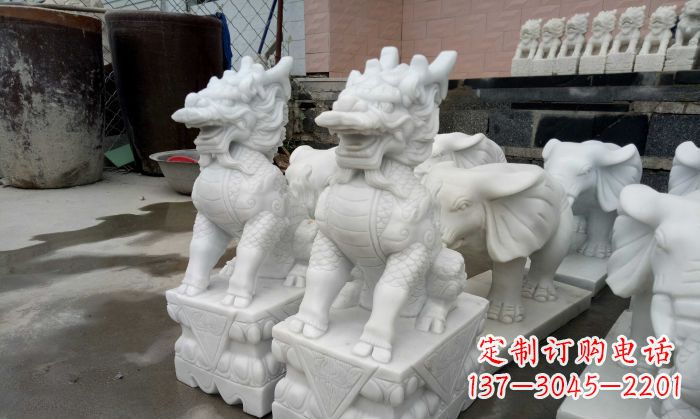 辽阳汉白玉坐式麒麟门口镇宅石雕