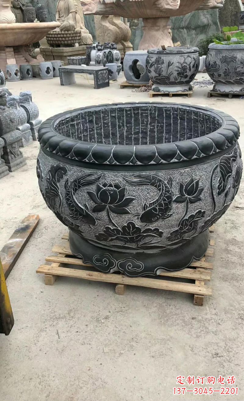 辽阳荷花鲤鱼石浮雕水缸,精美独特的艺术之作