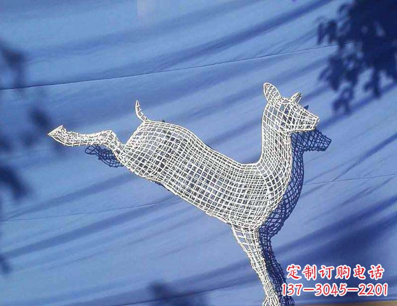 辽阳户外不锈钢小鹿造型雕塑