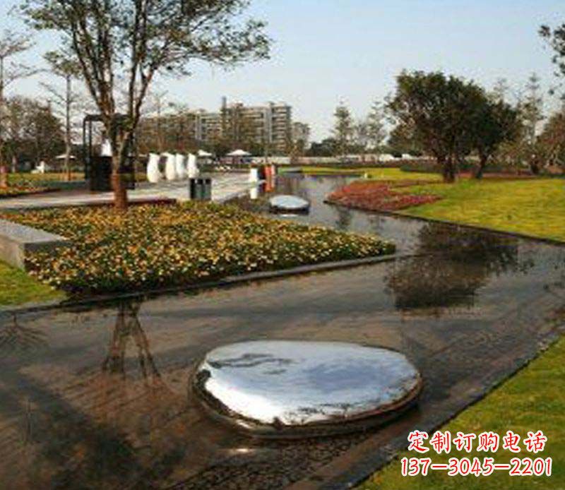 辽阳花园不锈钢水滴景观雕塑