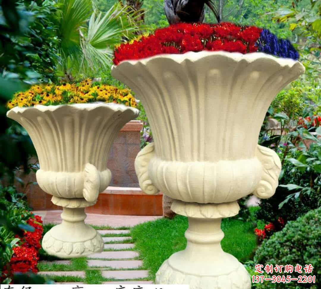 辽阳以花园景观为灵感的花盆石雕