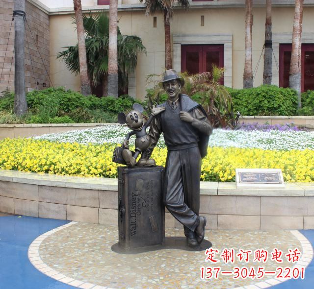 辽阳华特迪士尼和米老鼠铜雕